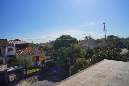 Varanda _Vista de casa à venda com 3 quartos, 210m² em Jardim Itu, Porto Alegre