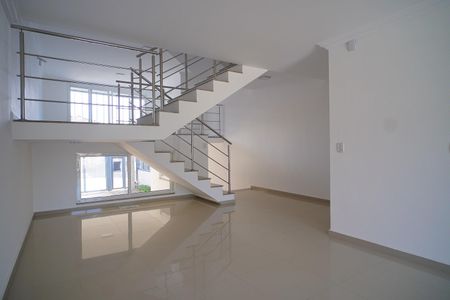Sala de casa à venda com 3 quartos, 210m² em Jardim Itu, Porto Alegre