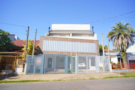 Fachada de casa à venda com 3 quartos, 210m² em Jardim Itu, Porto Alegre