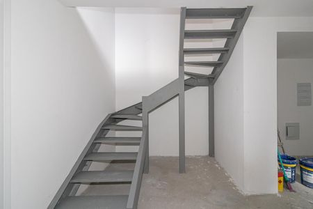Apartamento à venda com 128m², 3 quartos e 1 vagaEscada