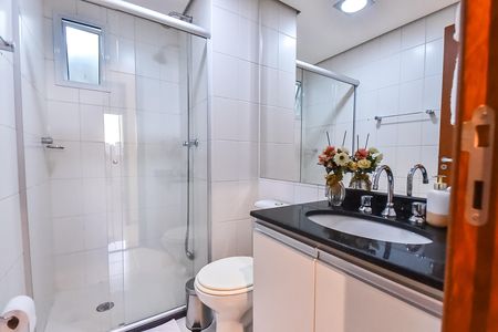 Apartamento à venda com 75m², 2 quartos e 1 vaga Apartamento à venda com 75m², 2 quartos e 1 vagaBanheiro social