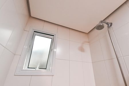 Apartamento à venda com 75m², 2 quartos e 1 vaga Apartamento à venda com 75m², 2 quartos e 1 vagaBanheiro social