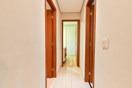 Apartamento à venda com 75m², 2 quartos e 1 vaga Apartamento à venda com 75m², 2 quartos e 1 vagaCorredor