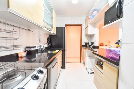 Apartamento à venda com 75m², 2 quartos e 1 vaga Apartamento à venda com 75m², 2 quartos e 1 vagaCozinha