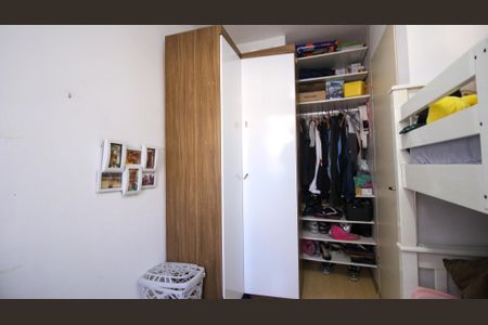 Casa de condomínio à venda com 62m², 2 quartos e 1 vaga