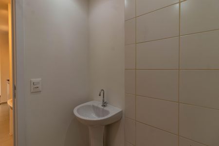 Apartamento para alugar com 34m², 2 quartos e sem vaga Apartamento para alugar com 34m², 2 quartos e sem vagaBanheiro