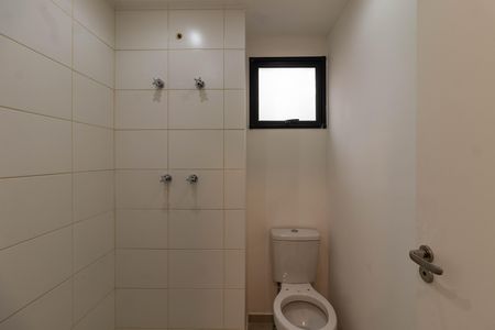 Apartamento para alugar com 34m², 2 quartos e sem vaga Apartamento para alugar com 34m², 2 quartos e sem vagaBanheiro