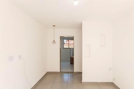 Apartamento para alugar com 40m², 2 quartos e 1 vaga Apartamento para alugar com 40m², 2 quartos e 1 vagaSala