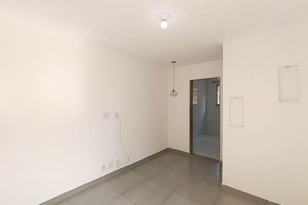 Sala de apartamento para alugar com 2 quartos, 40m² em Santíssimo, Rio de Janeiro