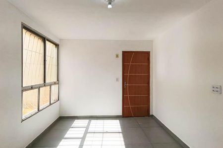 Sala de apartamento para alugar com 2 quartos, 40m² em Santíssimo, Rio de Janeiro