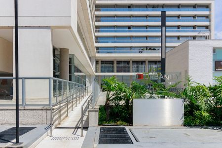 Studio para alugar com 50m², 1 quarto e 1 vaga Studio para alugar com 50m², 1 quarto e 1 vagaFachada