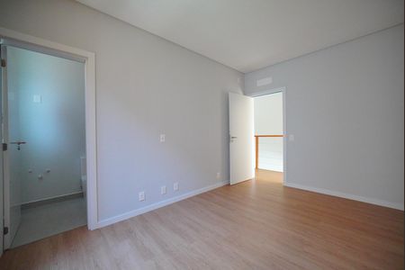 Casa para alugar com 256m², 3 quartos e 3 vagasSuíte 2