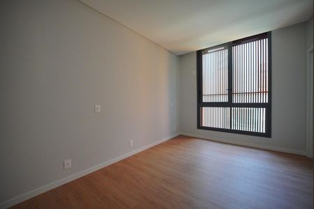 Casa para alugar com 256m², 3 quartos e 3 vagasSuíte 2