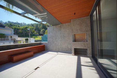 Casa para alugar com 256m², 3 quartos e 3 vagasVaranda da Sala, chuarrasqueira e piscina