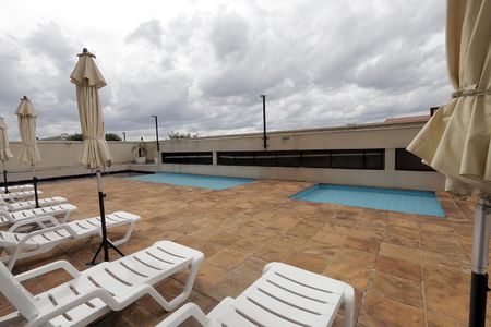 Apartamento para alugar com 50m², 2 quartos e 1 vaga Apartamento para alugar com 50m², 2 quartos e 1 vagaÁrea comum - Piscina