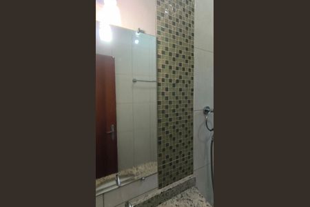 Casa de condomínio para alugar com 100m², 2 quartos e 2 vagas Casa de condomínio para alugar com 100m², 2 quartos e 2 vagasBanheiro