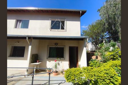Casa de condomínio para alugar com 100m², 2 quartos e 2 vagas Casa de condomínio para alugar com 100m², 2 quartos e 2 vagasÁrea externa