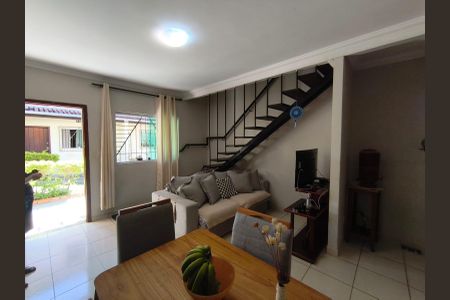 Casa de condomínio para alugar com 100m², 2 quartos e 2 vagas Casa de condomínio para alugar com 100m², 2 quartos e 2 vagasSala