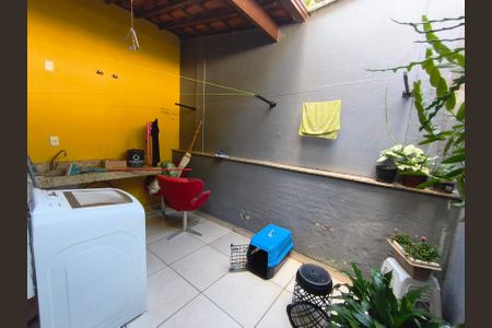 Casa de condomínio para alugar com 100m², 2 quartos e 2 vagas Casa de condomínio para alugar com 100m², 2 quartos e 2 vagasÁrea de serviço