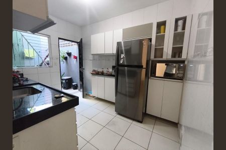 Casa de condomínio para alugar com 100m², 2 quartos e 2 vagas Casa de condomínio para alugar com 100m², 2 quartos e 2 vagasCozinha
