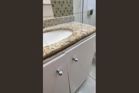 Casa de condomínio para alugar com 100m², 2 quartos e 2 vagas Casa de condomínio para alugar com 100m², 2 quartos e 2 vagasBanheiro