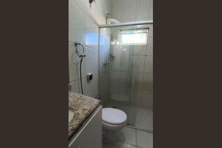 Casa de condomínio para alugar com 100m², 2 quartos e 2 vagas Casa de condomínio para alugar com 100m², 2 quartos e 2 vagasBanheiro