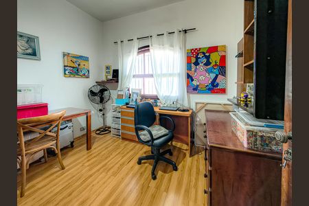 Casa para alugar com 140m², 3 quartos e 3 vagas Casa para alugar com 140m², 3 quartos e 3 vagasQuarto 1