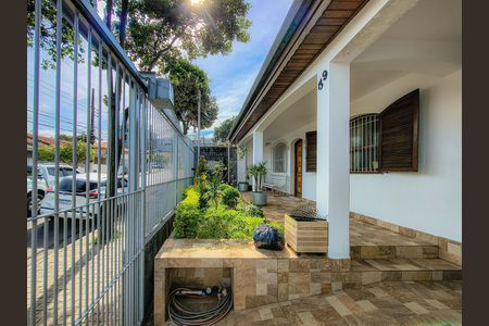 Casa para alugar com 140m², 3 quartos e 3 vagas Casa para alugar com 140m², 3 quartos e 3 vagasJardim