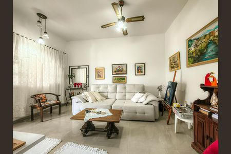 Casa para alugar com 140m², 3 quartos e 3 vagas Casa para alugar com 140m², 3 quartos e 3 vagasSala