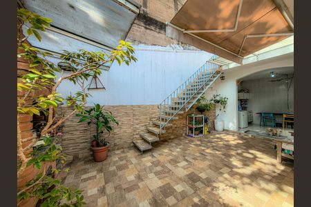 Casa para alugar com 140m², 3 quartos e 3 vagas Casa para alugar com 140m², 3 quartos e 3 vagasQuintal