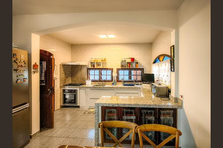 Casa para alugar com 140m², 3 quartos e 3 vagas Casa para alugar com 140m², 3 quartos e 3 vagasCozinha