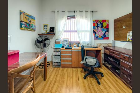 Casa para alugar com 140m², 3 quartos e 3 vagas Casa para alugar com 140m², 3 quartos e 3 vagasQuarto 1