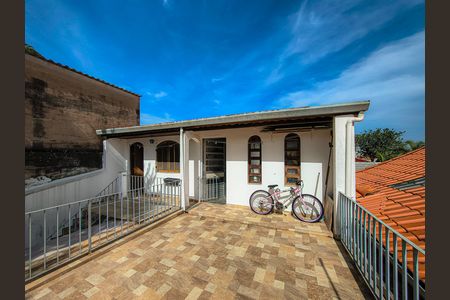 Casa para alugar com 140m², 3 quartos e 3 vagas Casa para alugar com 140m², 3 quartos e 3 vagasTerraço