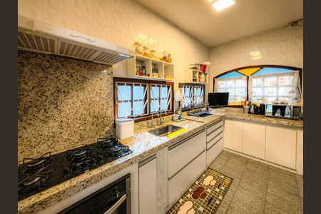 Casa para alugar com 140m², 3 quartos e 3 vagas Casa para alugar com 140m², 3 quartos e 3 vagasCozinha