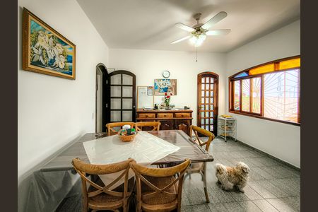 Casa para alugar com 140m², 3 quartos e 3 vagas Casa para alugar com 140m², 3 quartos e 3 vagasCopa