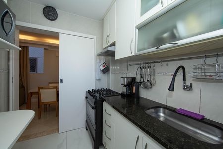Apartamento à venda com 87m², 4 quartos e 2 vagasCOZINHA