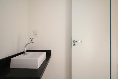 Apartamento à venda com 99m², 2 quartos e 2 vagas Apartamento à venda com 99m², 2 quartos e 2 vagasBanheiro da Suíte
