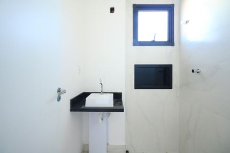 Apartamento à venda com 99m², 2 quartos e 2 vagas Apartamento à venda com 99m², 2 quartos e 2 vagasBanheiro da Suíte