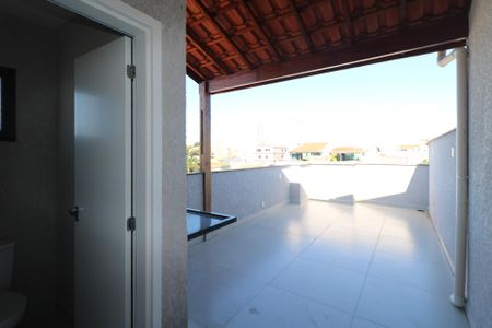Apartamento à venda com 99m², 2 quartos e 2 vagas Apartamento à venda com 99m², 2 quartos e 2 vagasCobertura