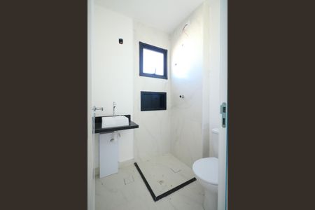Apartamento à venda com 99m², 2 quartos e 2 vagas Apartamento à venda com 99m², 2 quartos e 2 vagasBanheiro da Suíte