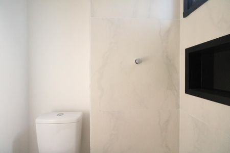 Apartamento à venda com 99m², 2 quartos e 2 vagasBanheiro da Suíte