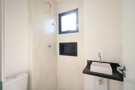 Apartamento à venda com 99m², 2 quartos e 2 vagasBanheiro da Suíte