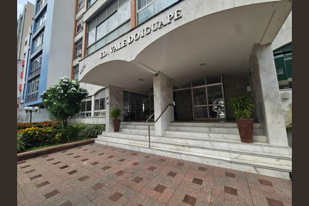 Apartamento para alugar com 150m², 3 quartos e 1 vagaFachada e portaria