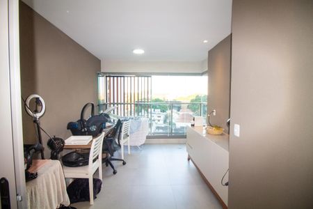 Apartamento à venda com 77m², 2 quartos e 1 vaga Apartamento à venda com 77m², 2 quartos e 1 vagaVaranda