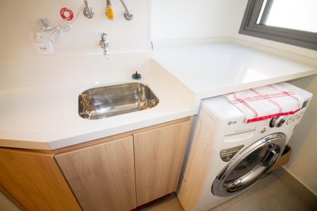 Apartamento à venda com 77m², 2 quartos e 1 vaga Apartamento à venda com 77m², 2 quartos e 1 vagaÁrea de Serviço
