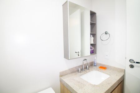 Apartamento à venda com 77m², 2 quartos e 1 vaga Apartamento à venda com 77m², 2 quartos e 1 vagaBanheiro da Suíte 2