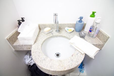 Apartamento à venda com 77m², 2 quartos e 1 vaga Apartamento à venda com 77m², 2 quartos e 1 vagaLavabo
