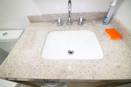 Apartamento à venda com 77m², 2 quartos e 1 vaga Apartamento à venda com 77m², 2 quartos e 1 vagaBanheiro da Suíte 2
