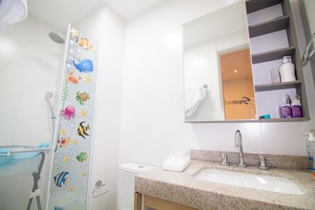 Apartamento à venda com 77m², 2 quartos e 1 vaga Apartamento à venda com 77m², 2 quartos e 1 vagaBanheiro da Suíte 2