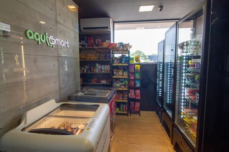 Apartamento à venda com 77m², 2 quartos e 1 vaga Apartamento à venda com 77m², 2 quartos e 1 vagaÁrea comum - Minimercado